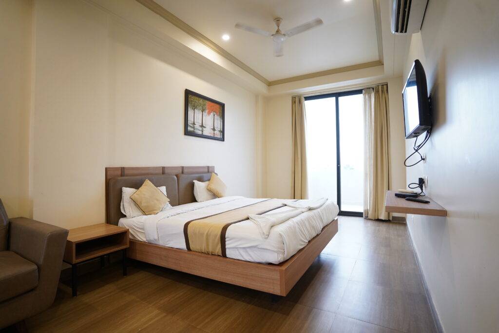 best hotel in lucknow